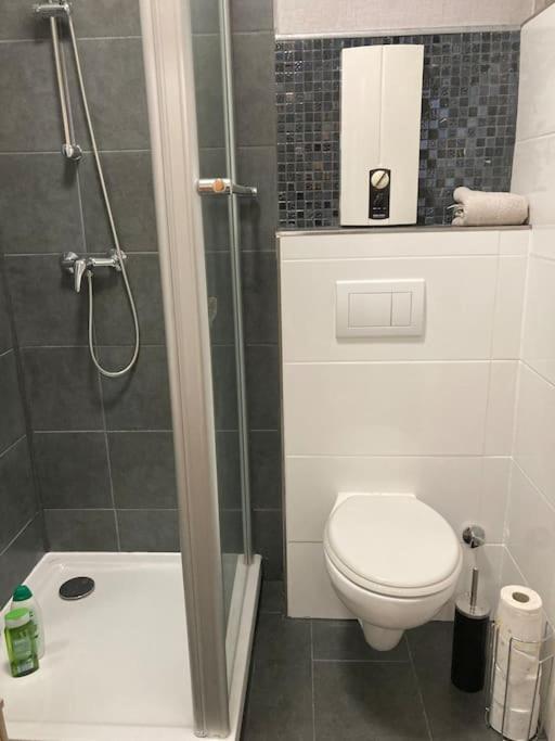 Toll Apartment Am Rhein Netflix Internet 1000 Mbits, Free Parking Duisburg Ngoại thất bức ảnh